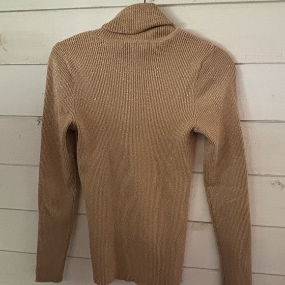 Lauren Ralph Lauren tan/gold metallic  Turtleneck Sweater in size medium. - Picture 8 of 10